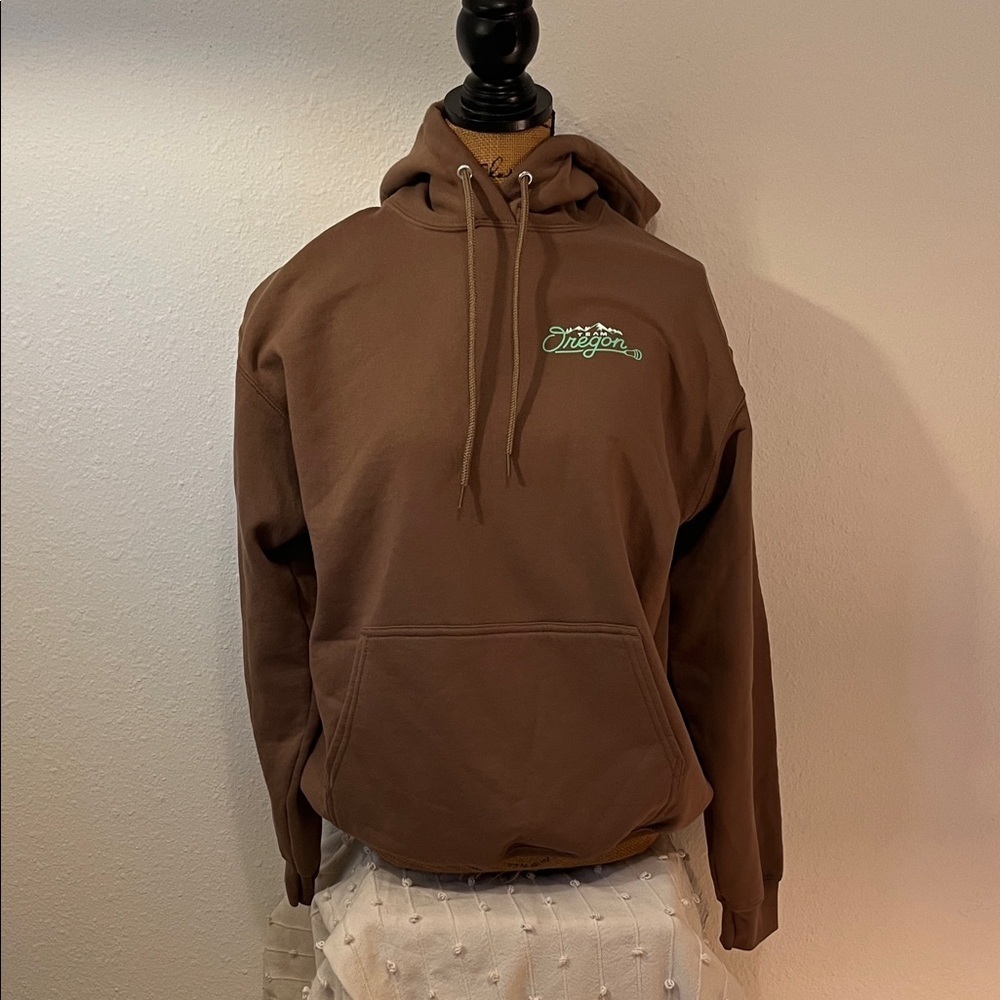 Men’s Size LARGE NWOT Brown Hoodie with Embroidered Logo: Team Oregon - Picture 2 of 10